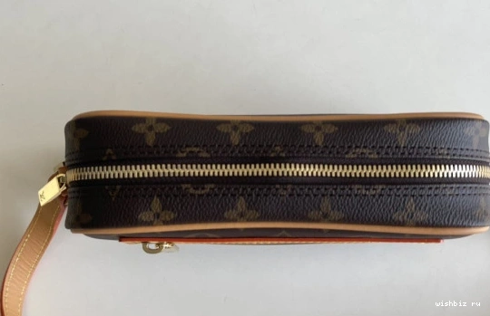 WIS LOUIS VUITTON CITE 1004